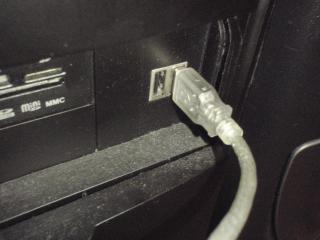 PCに接続した変換ケーブル